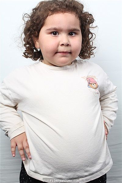 Çocuk Oyuncular Adayımız Elisa