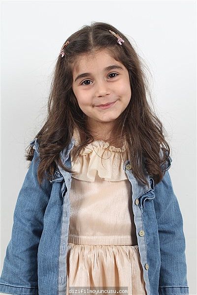 Çocuk Oyuncular Adayımız Tuba