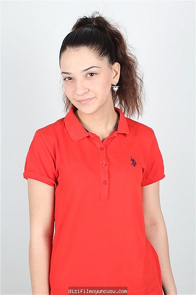 Kadın Oyuncular Adayımız Azra