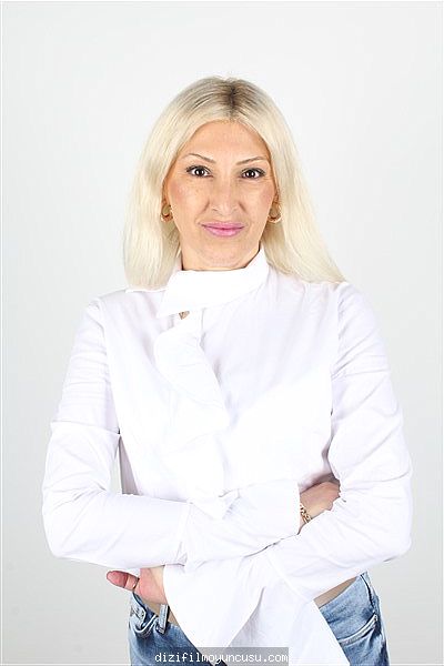 Kadın Oyuncular Adayımız Esra
