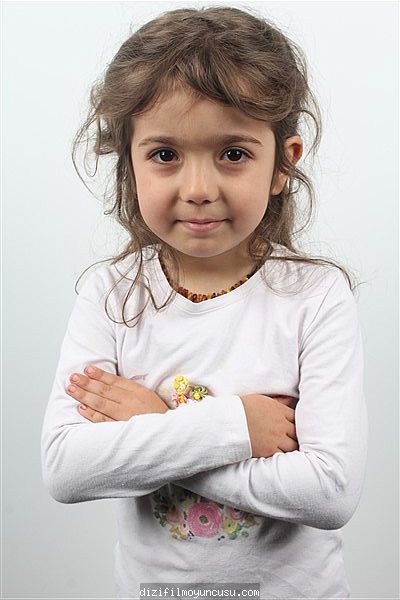 Çocuk Oyuncular Adayımız Emel