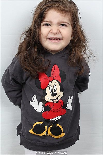 Çocuk Oyuncular Adayımız Berfu