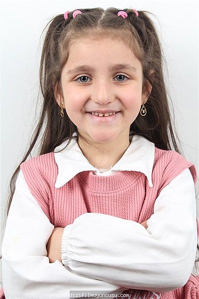 Çocuk Oyuncular Adayımız Hanife