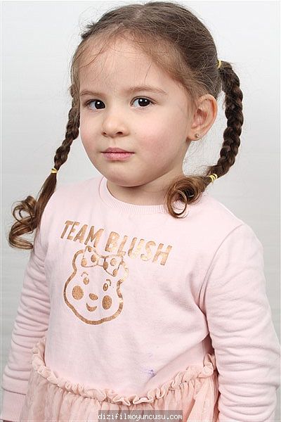 Çocuk Oyuncular Adayımız Serra