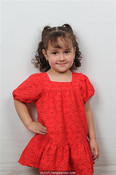 Çocuk Oyuncular Adayımız Zeynep