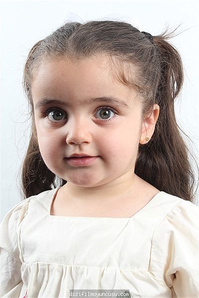 Çocuk Oyuncular Adayımız Eliz