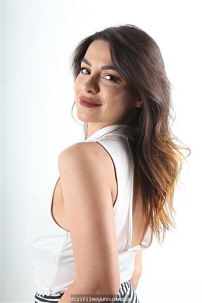 Kadın Oyuncular Adayımız Büşra