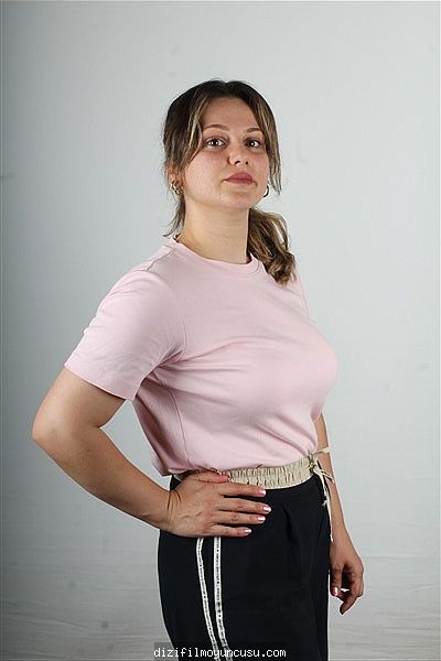 Kadın Oyuncular Adayımız Elif
