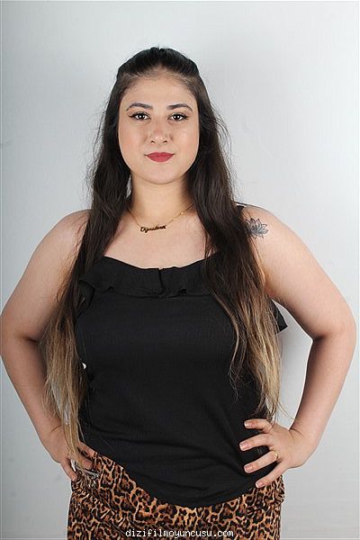 Kadın Oyuncular Adayımız Gül