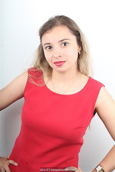 Kadın Oyuncular Adayımız Yağmur