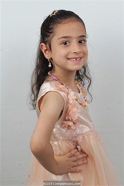 Çocuk Oyuncular Adayımız Aslı