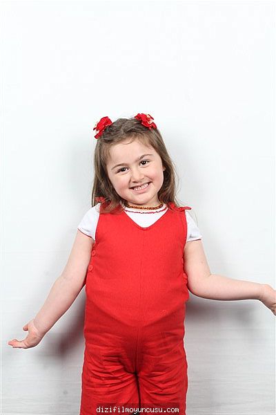Çocuk Oyuncular Adayımız Asel