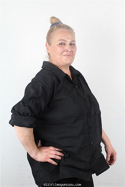 Kadın Oyuncular Adayımız Gülhanım