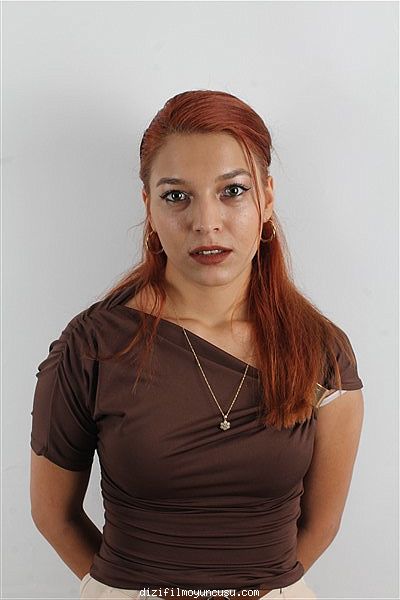 Kadın Oyuncular Adayımız Öykü