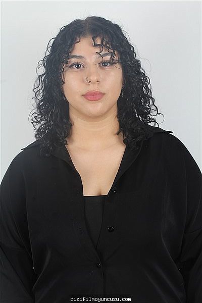 Kadın Oyuncular Adayımız Yasemin