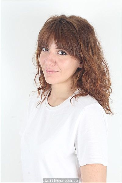 Kadın Oyuncular Adayımız Azra