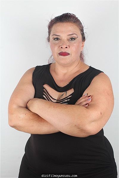 Kadın Oyuncular Adayımız Demet