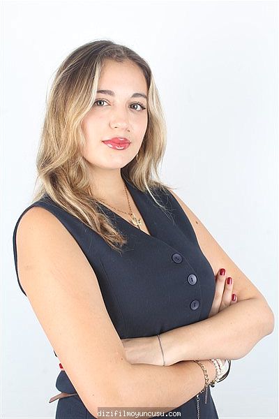 Kadın Oyuncular Adayımız Refiye