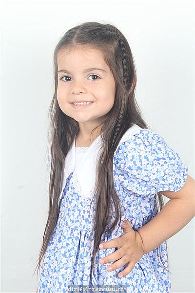 Çocuk Oyuncular Adayımız Asel