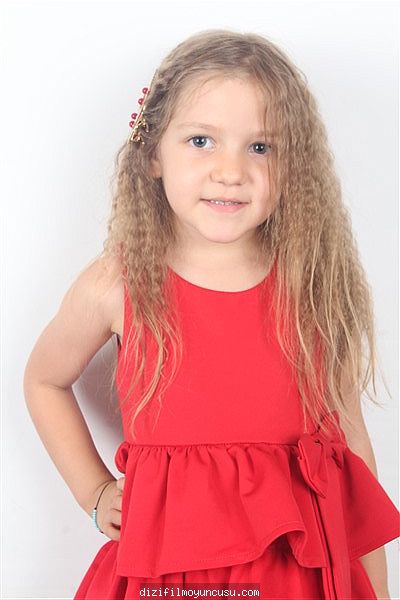 Çocuk Oyuncular Adayımız İrem