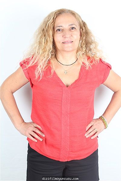 Kadın Oyuncular Adayımız Özlem