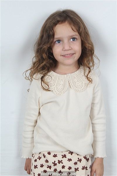 Çocuk Oyuncular Adayımız Emilya
