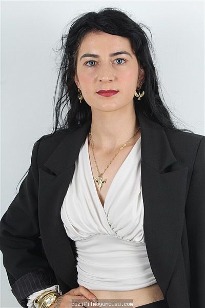 Kadın Oyuncular Adayımız Sude