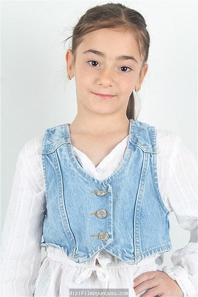 Çocuk Oyuncular Adayımız Asel