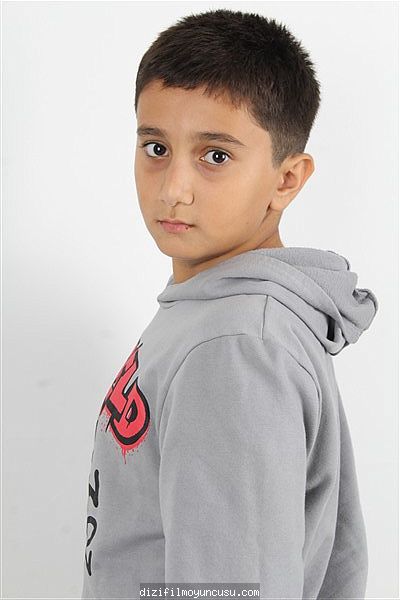 Çocuk Oyuncular Adayımız Yiğit