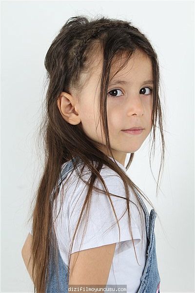 Çocuk Oyuncular Adayımız Nehir