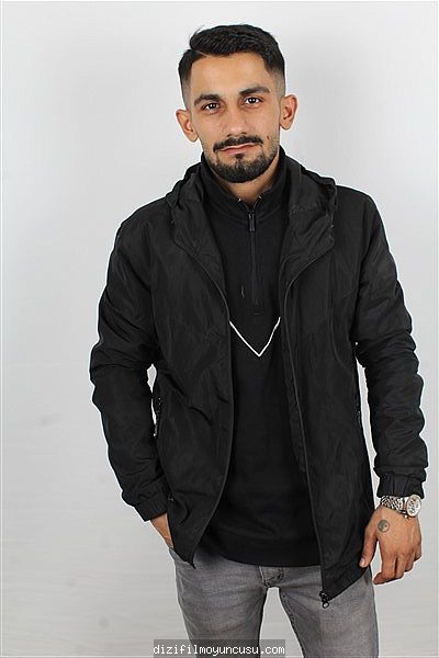 Erkek Oyuncular Adayımız Mustafa