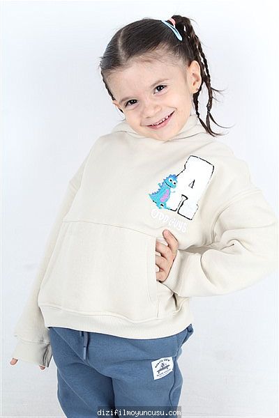 Çocuk Oyuncular Adayımız Elif