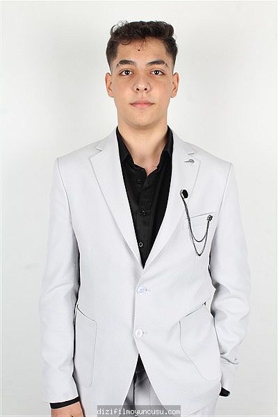 Çocuk Oyuncular Adayımız Uveyis