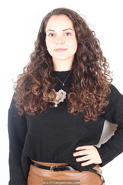 Kadın Oyuncular Adayımız Fatma