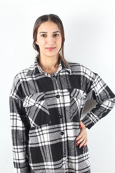 Kadın Oyuncular Adayımız Kaoutar