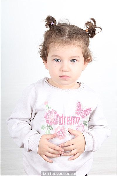 Çocuk Oyuncular Adayımız Asel