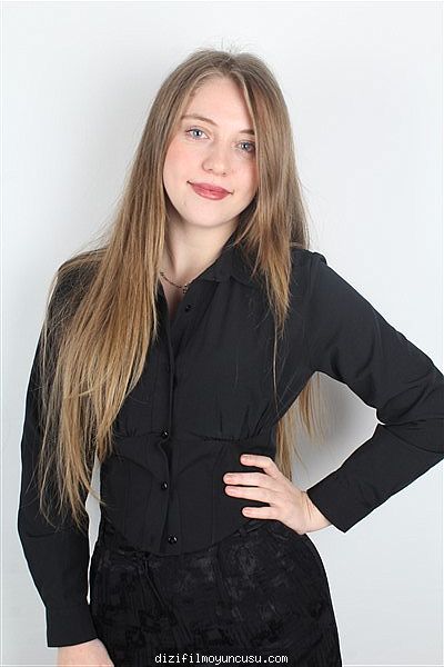Kadın Oyuncular Adayımız Zeynep