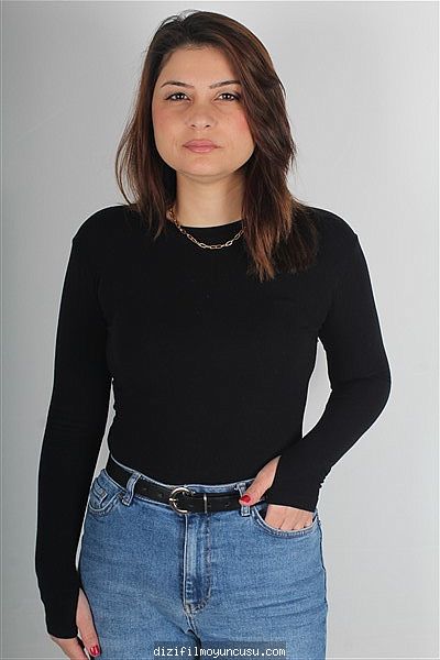 Kadın Oyuncular Adayımız Özlem
