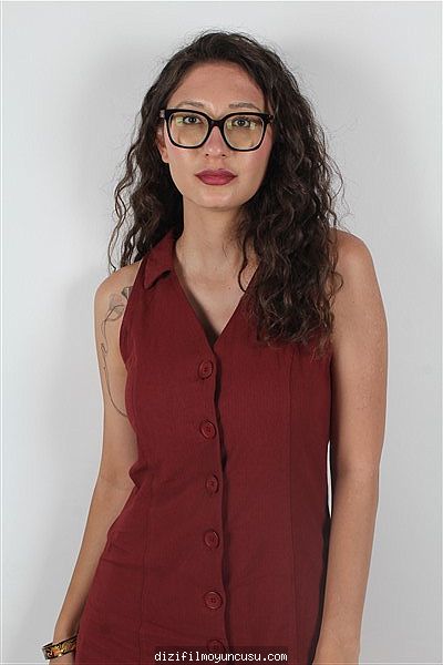 Kadın Oyuncular Adayımız Ümmühan