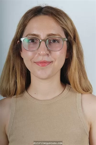 Kadın Oyuncular Adayımız Raziye