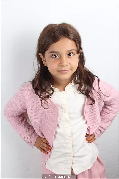 Çocuk Oyuncular Adayımız Ayşenur