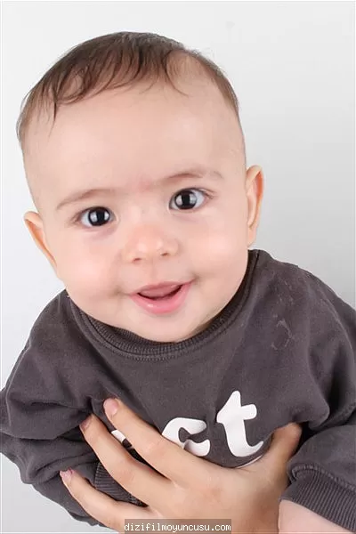 Çocuk Oyuncular Adayımız Arel