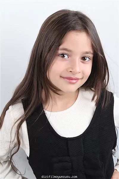 Çocuk Oyuncular Adayımız Berrak