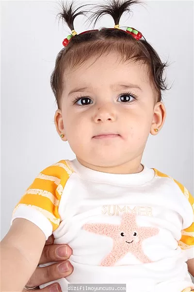 Çocuk Oyuncular Adayımız Elif