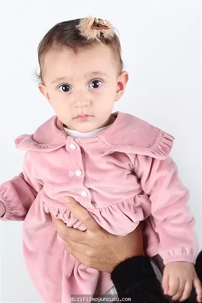 Çocuk Oyuncular Adayımız Lina
