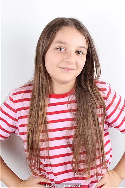 Çocuk Oyuncular Adayımız Esra