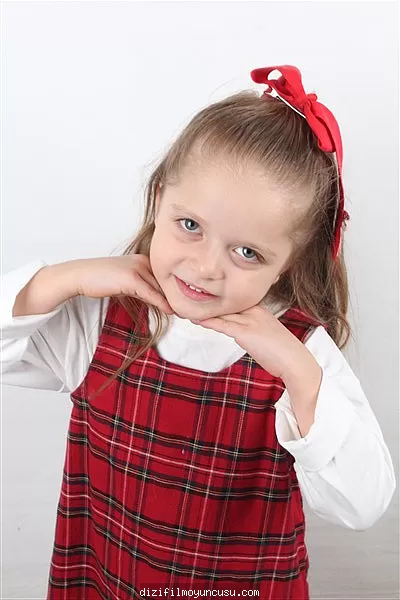 Çocuk Oyuncular Adayımız Elif